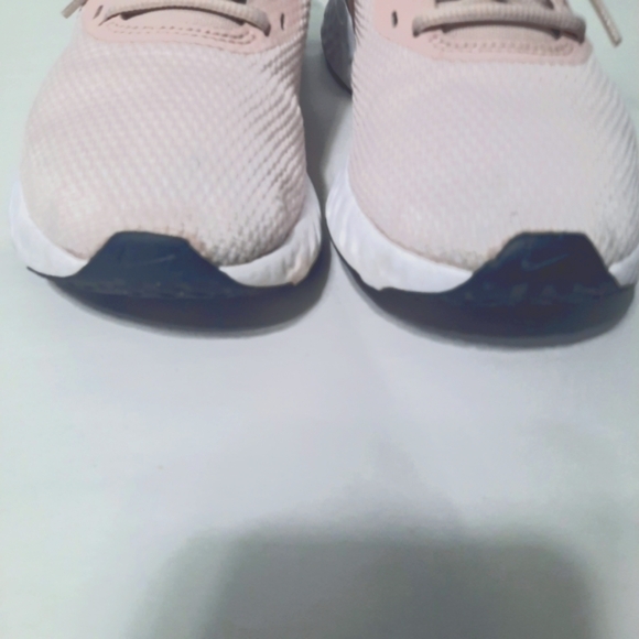 Nike Revolution 5 Sneakers Shoes Womens Sz 6.5 Barely Rose Athletic Running - Picture 5 of 8
